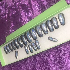 Custom reusable press on nails